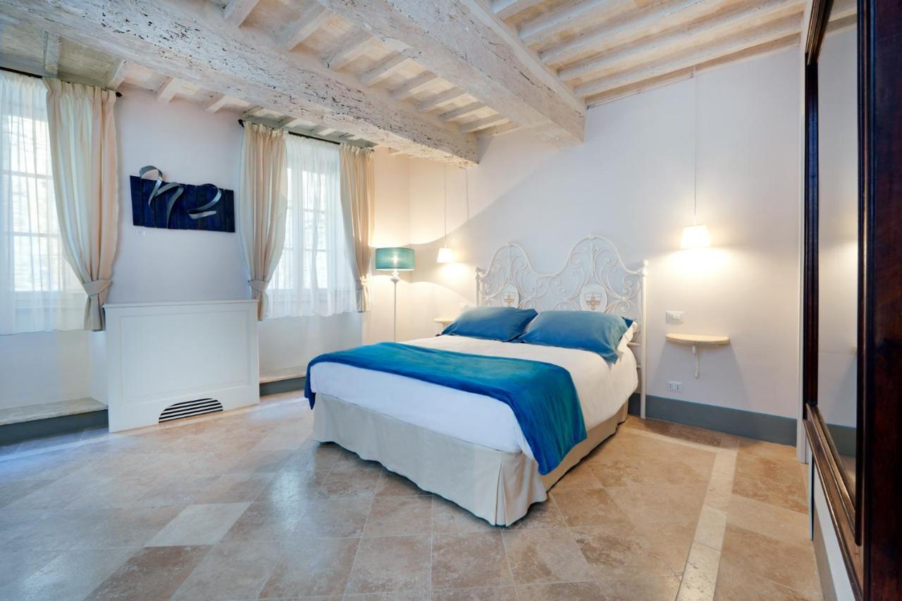 Bed and Breakfast Palazzo Pio III - Residenza D'Epoca Sarteano Exterior foto