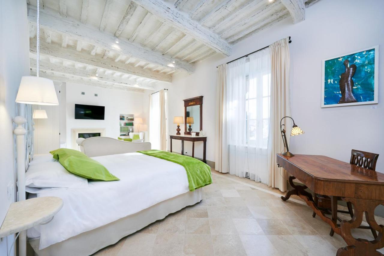 Bed and Breakfast Palazzo Pio III - Residenza D'Epoca Sarteano Exterior foto